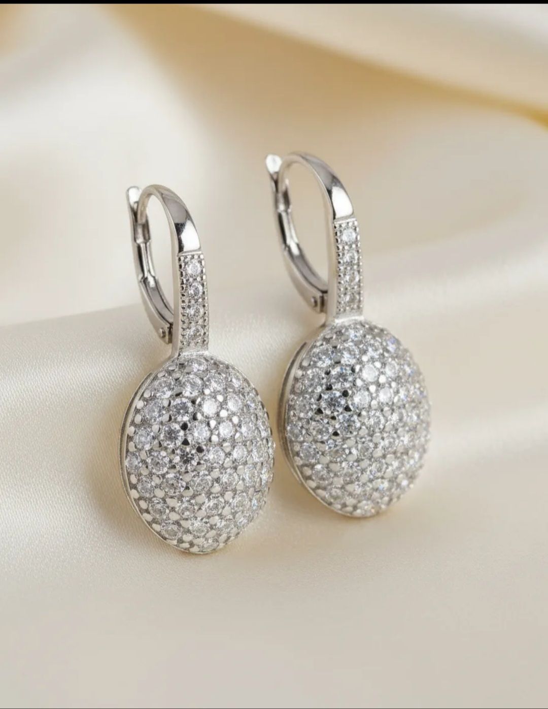 Aros Broche Brisura Ovalo con Micro Pave