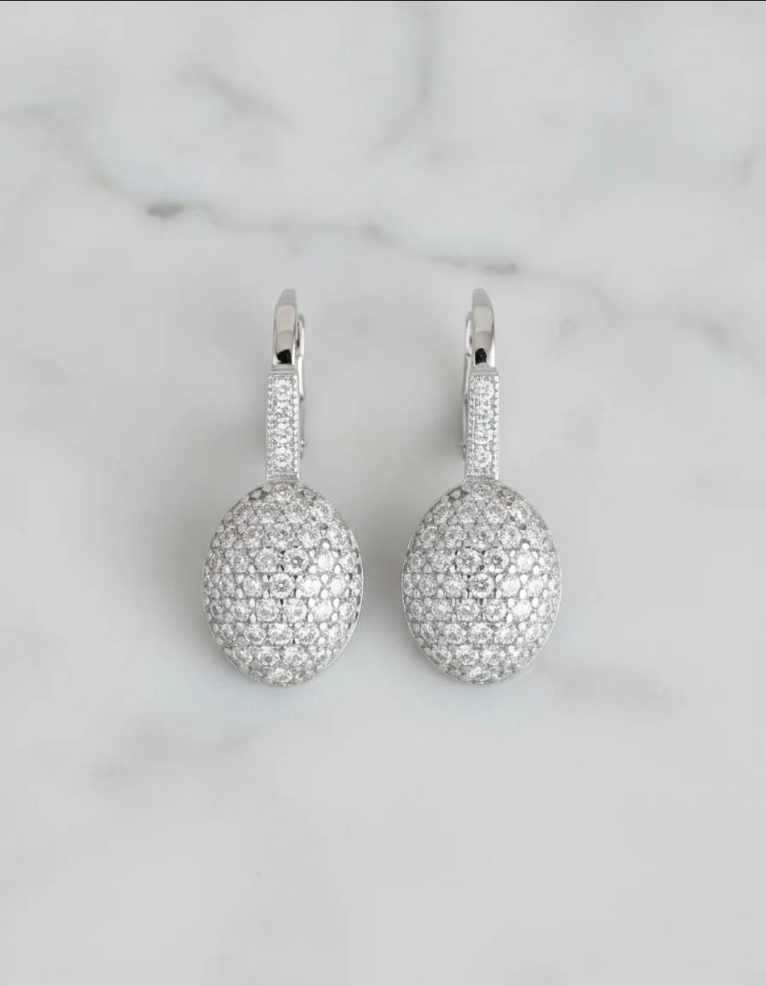 Aros Broche Brisura Ovalo con Micro Pave