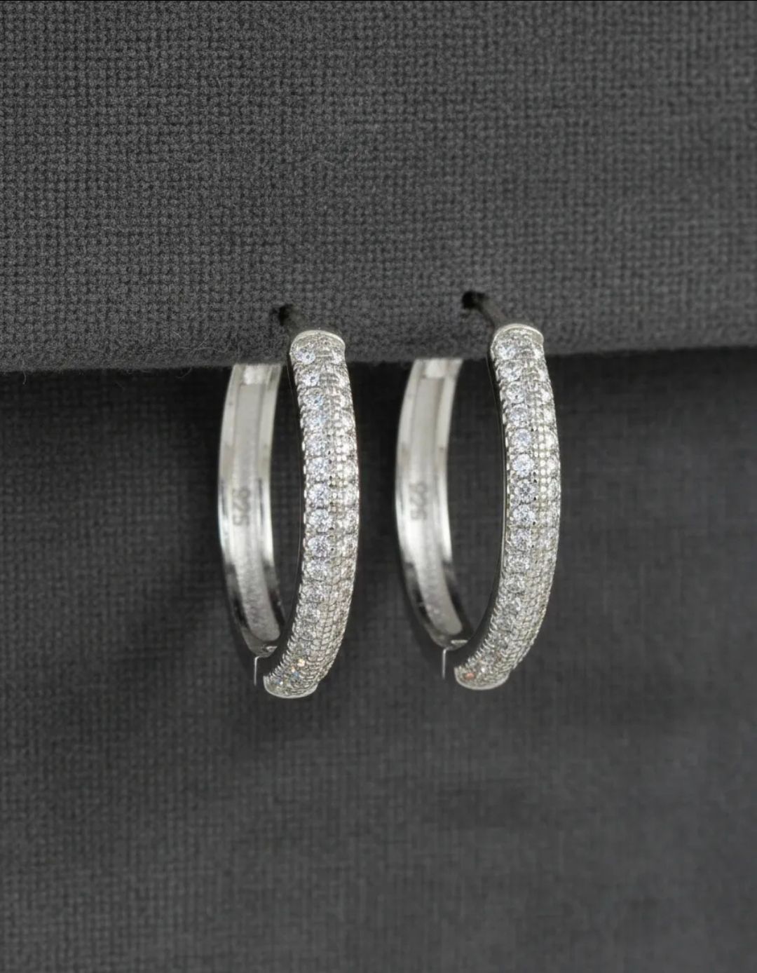 Aro Arito Cubano Huggies Mediano Cubics Plata 925 Mujer