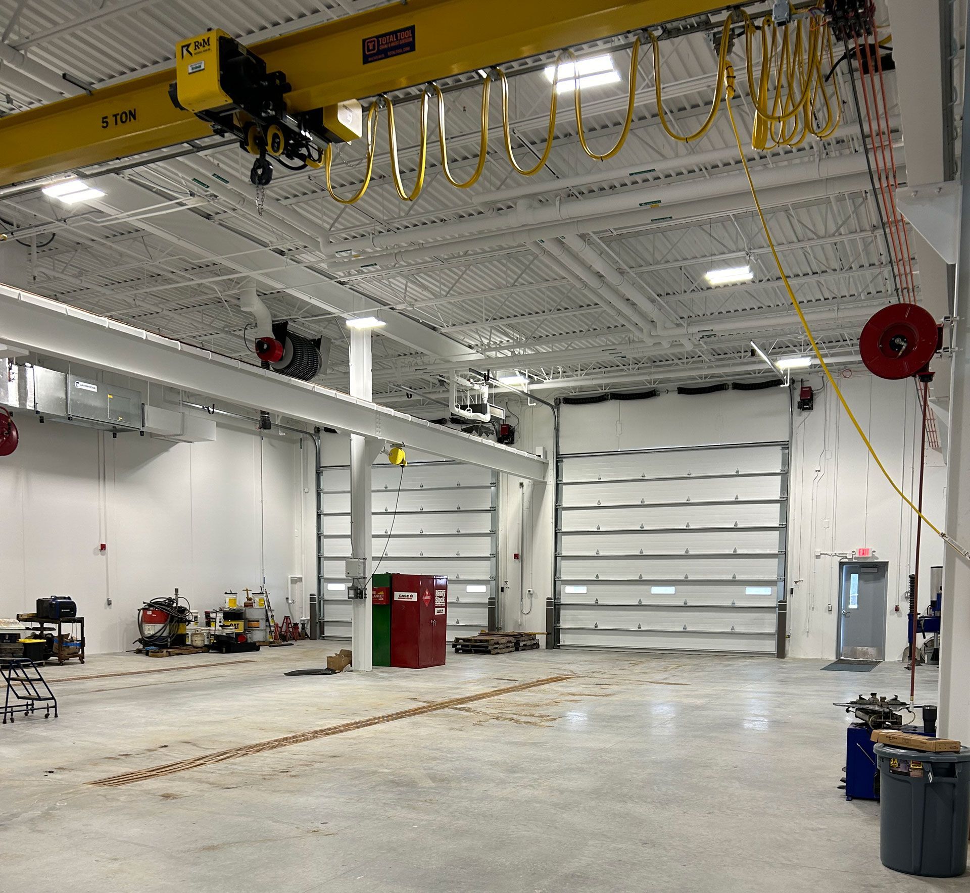 Shop lighting electrical installations