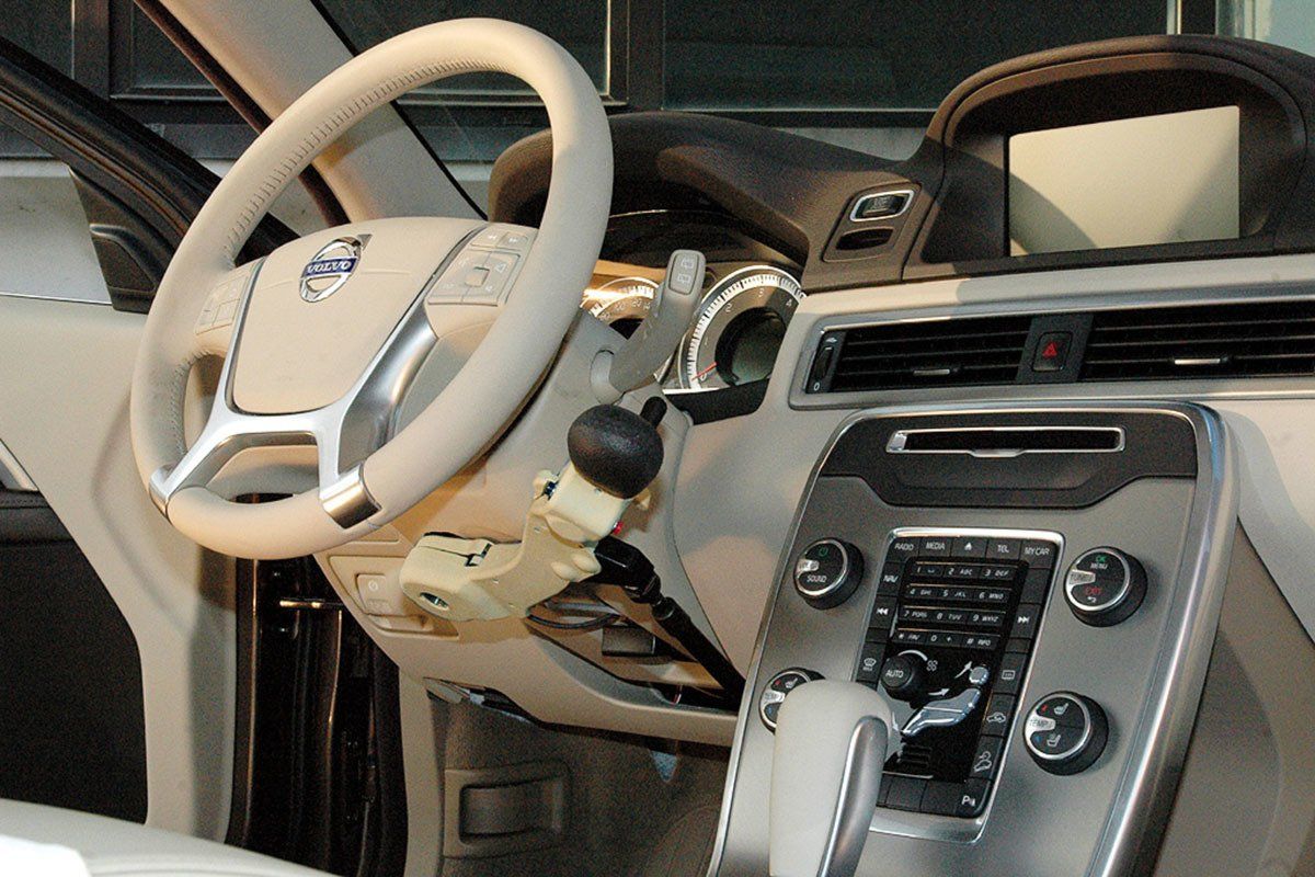 Macchina con leva freno