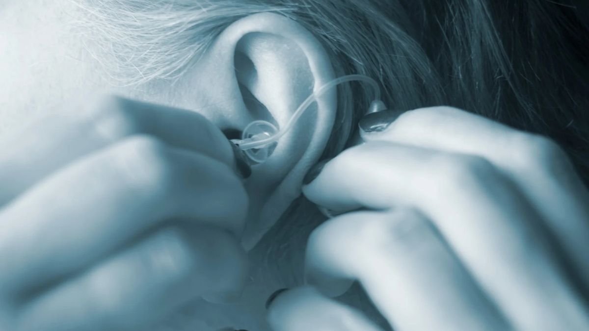 Disturbi dell'udito: apparecchio acustico o amplificatore? Poliambulatorio IGEA Piacenza
