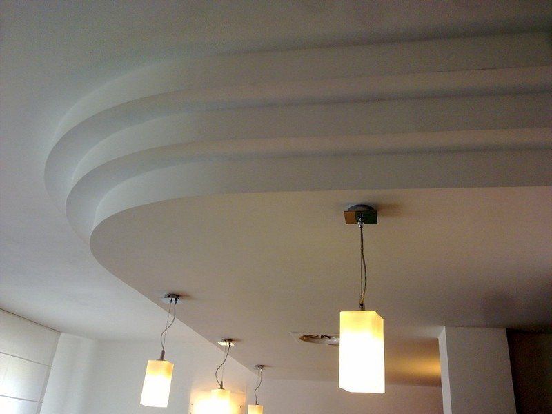 Controsoffitto a strati in cartongesso