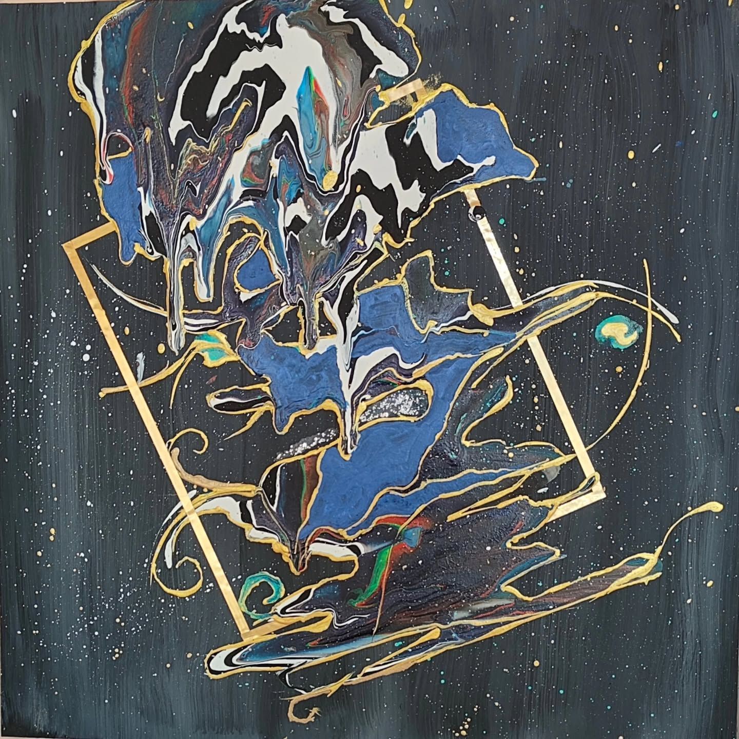 Un dipinto di un vortice blu e bianco su uno sfondo nero