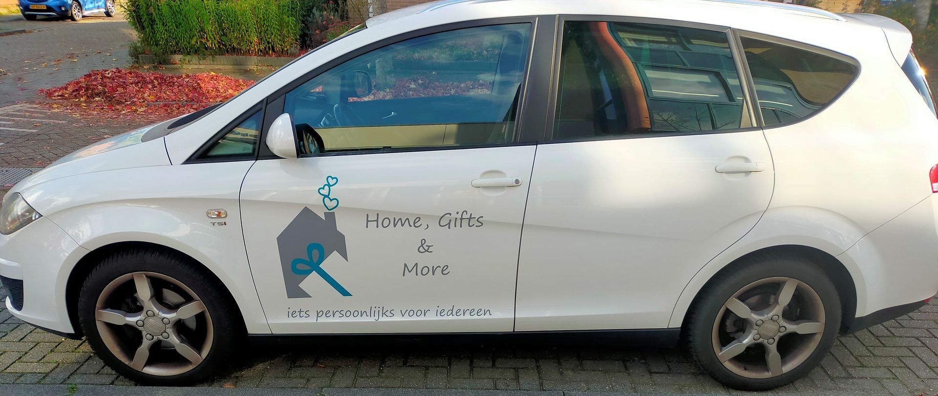 Bedrijfsreclame | autobelettering |Bedrijfskleding | relatiegeschenken