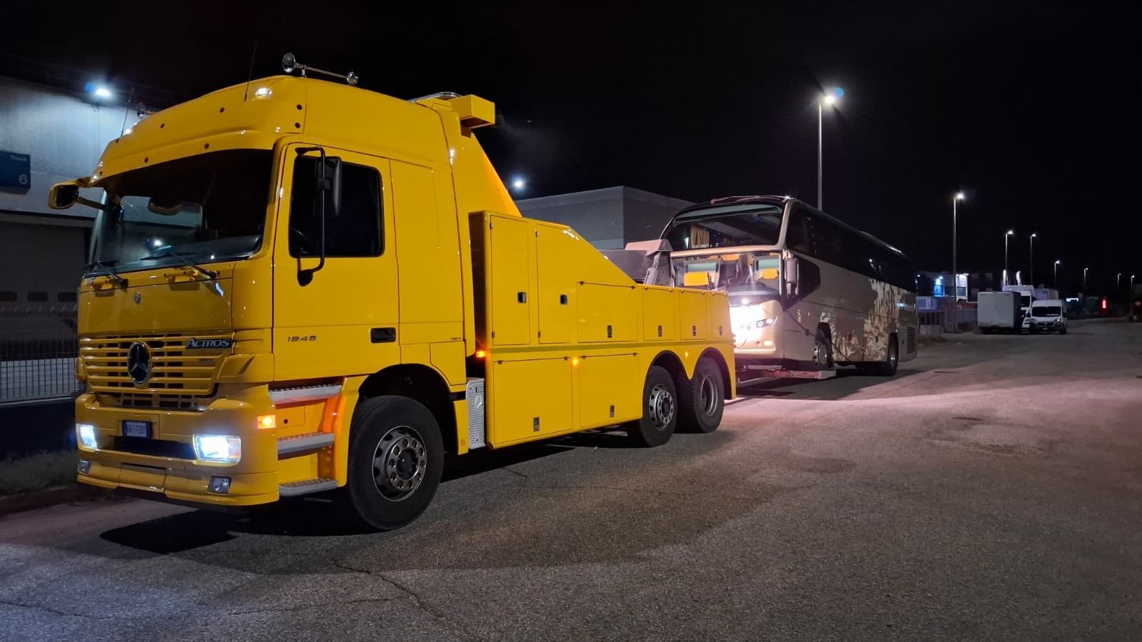 Soccorso stradale mezzi pesanti