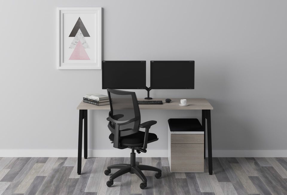 Sillas y escritorios ergonómicos para home office