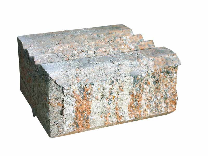 Böschungsstein