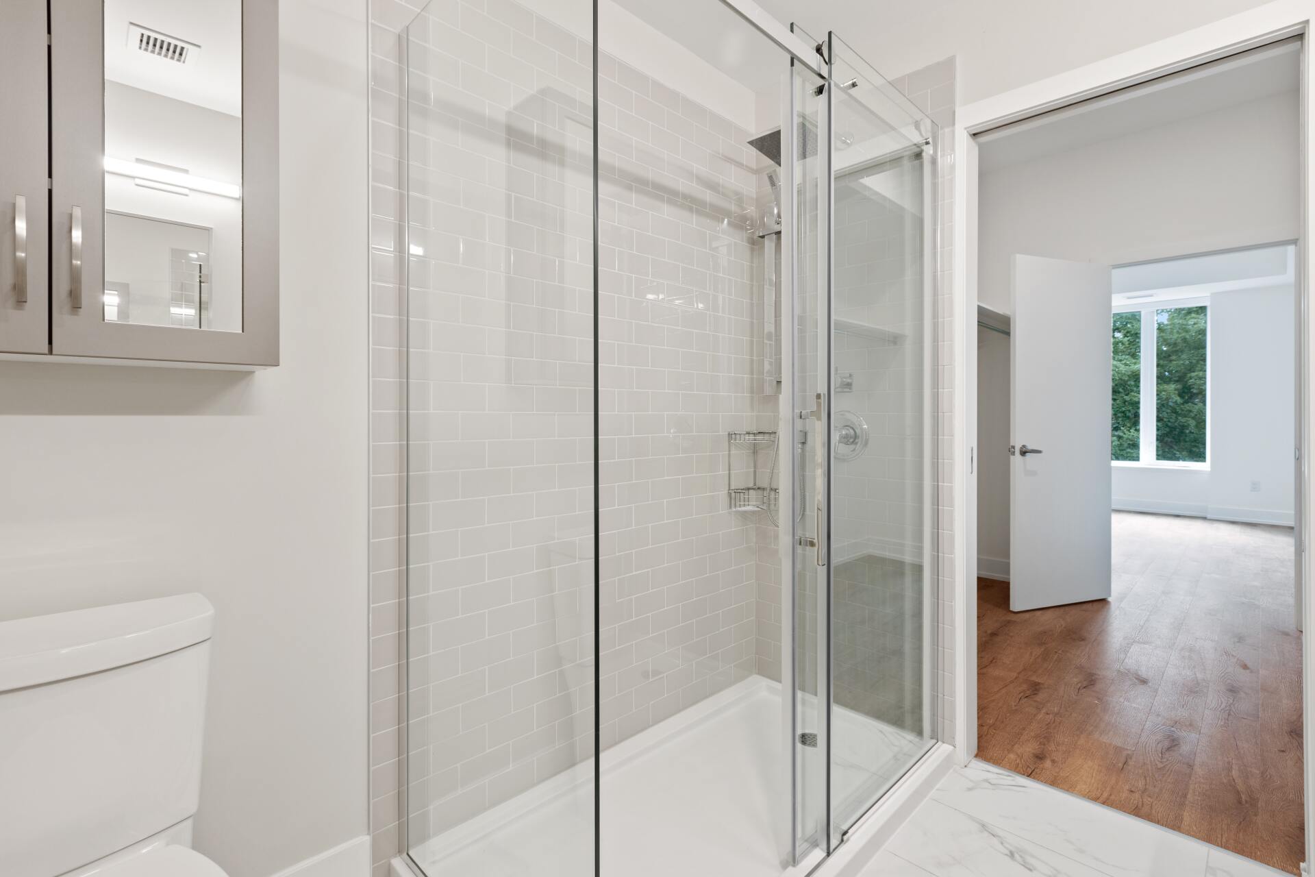 1 Frameless & Semi Frameless Shower Screens Central Coast