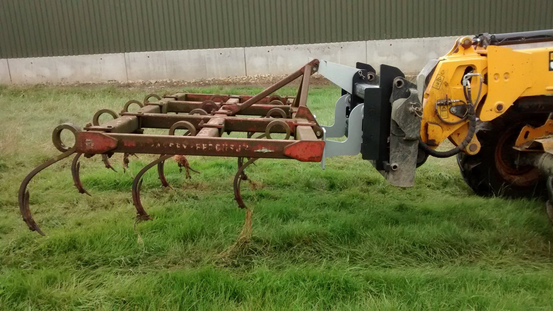 Hooklifter Attachment