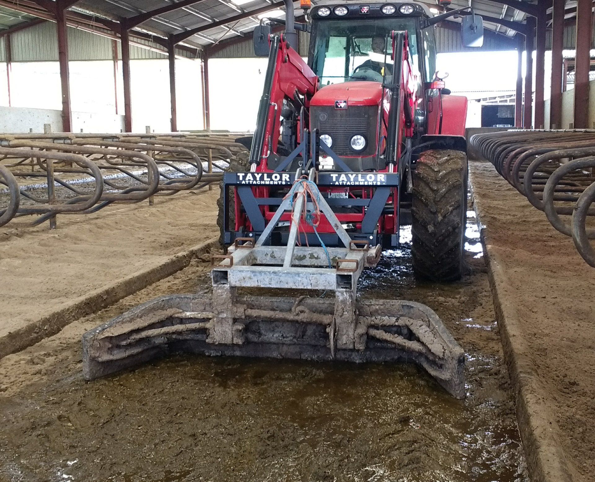 Floating Yard Scraper Headstock Attachment