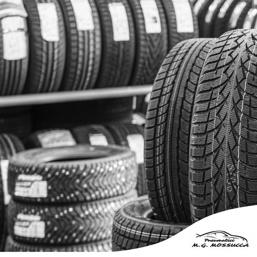 interno vettura navigatore