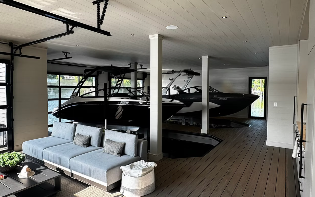 GOLDEN TORNADO HYDRAULIC BOAT LIFTS