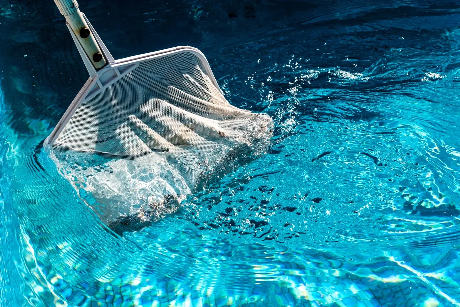 Emergency Pool Cleaning & Repair Services in Riverside, CA