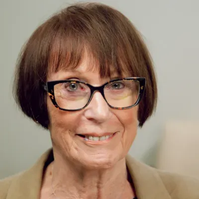 Meet Shirley
Dental Implants