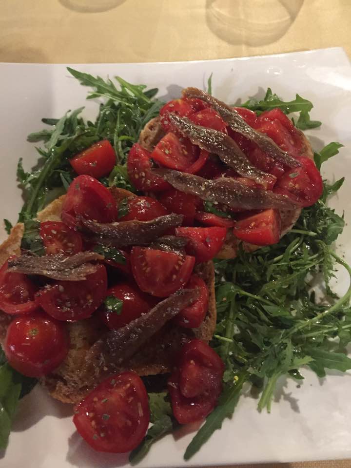 Insalata rucola e pomodori