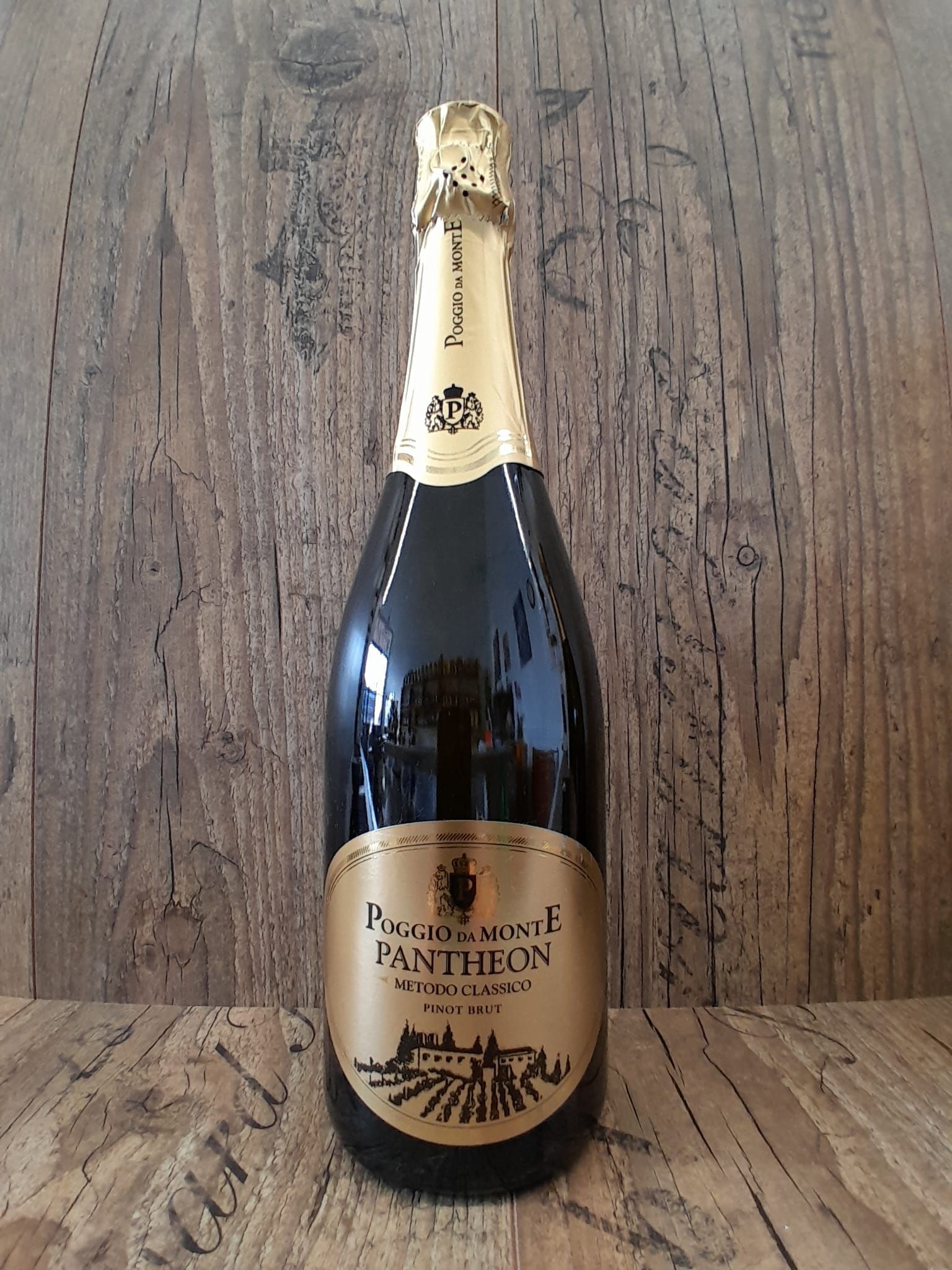 Una bottiglia di champagne 