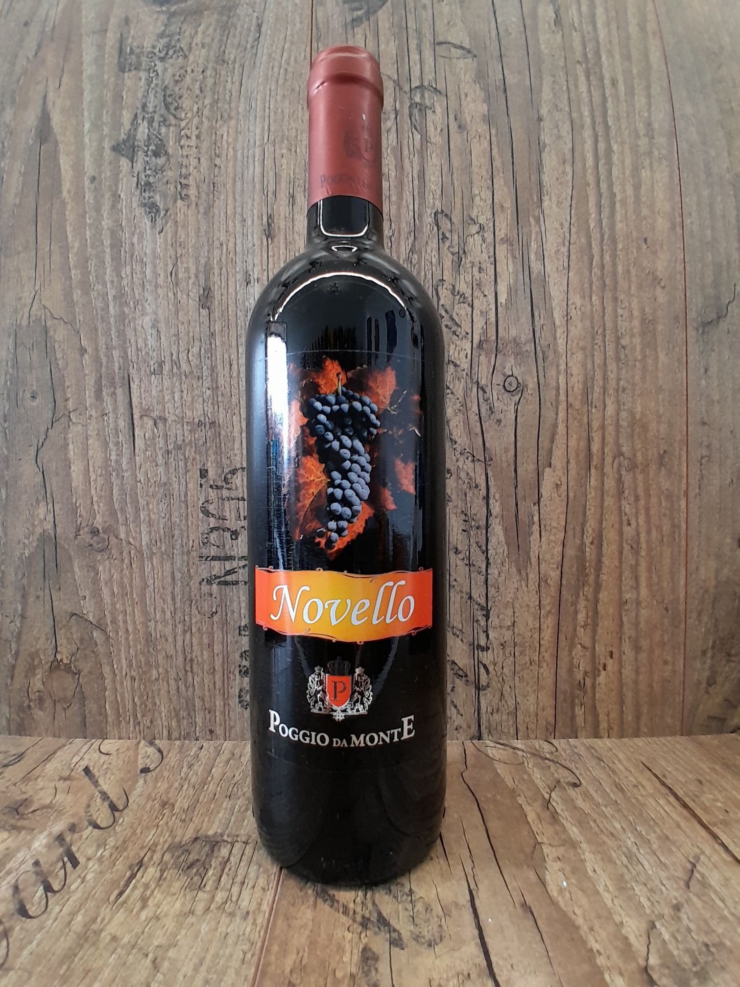 Bottiglia di vino Novello