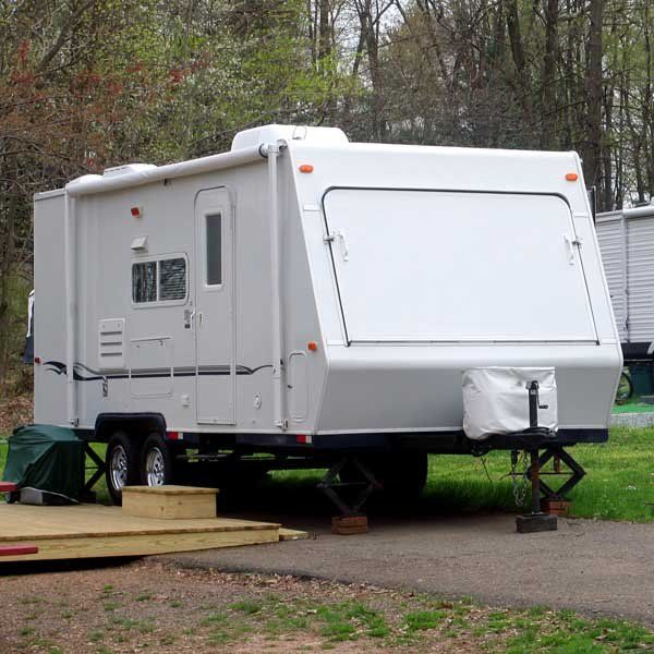 huntingdale automotive repairs caravan white caravan in trailer park