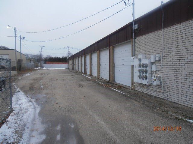 Storage Units With Electric Outlets — Loves Park, IL — AAA Windsor Storage