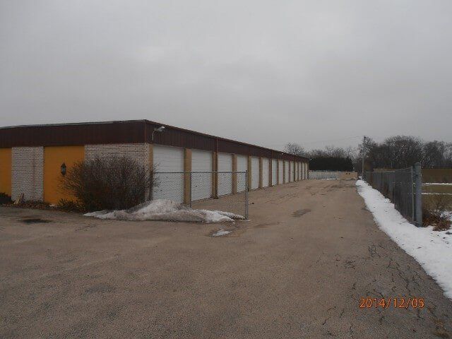 Storage Units With Wide Driveway — Loves Park, IL — AAA Windsor Storage