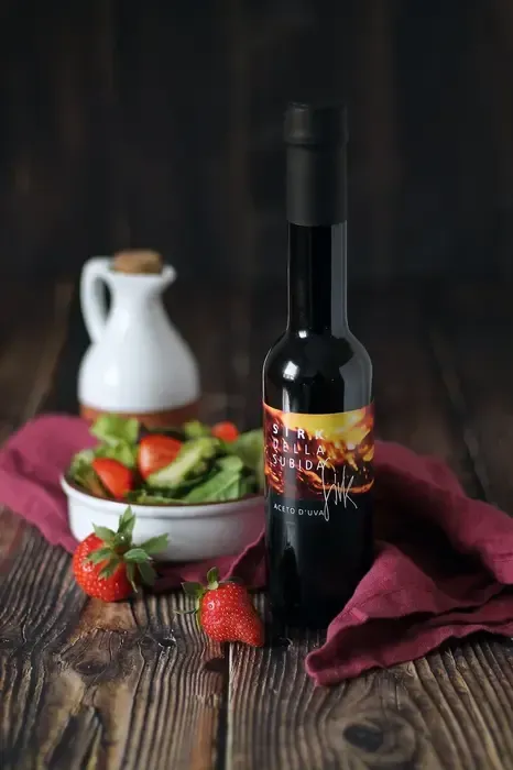 Bottiglia di aceto della subida