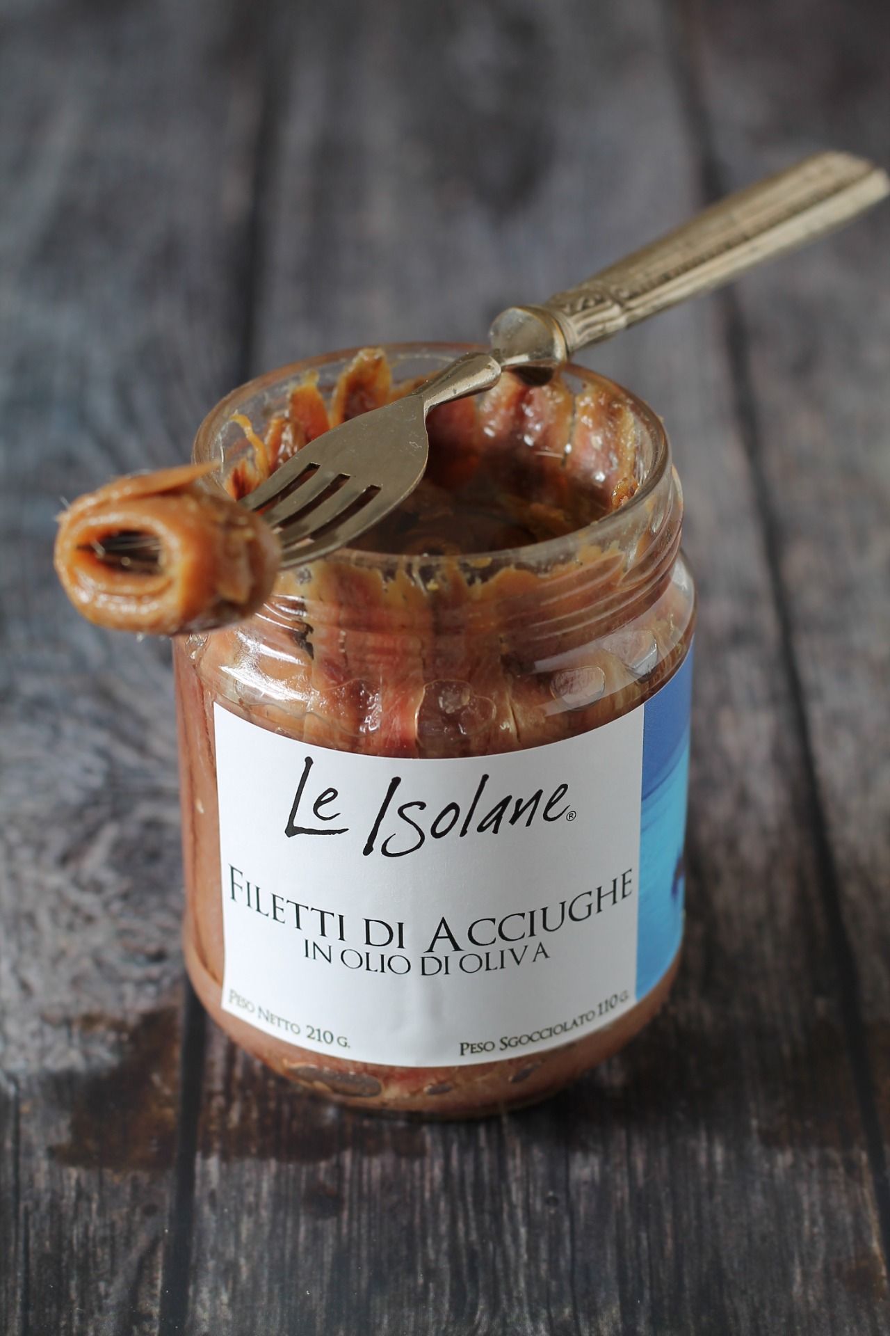 barattolo di acciughe isolane