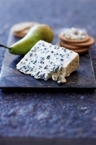 Formaggio Saint Agur con pera