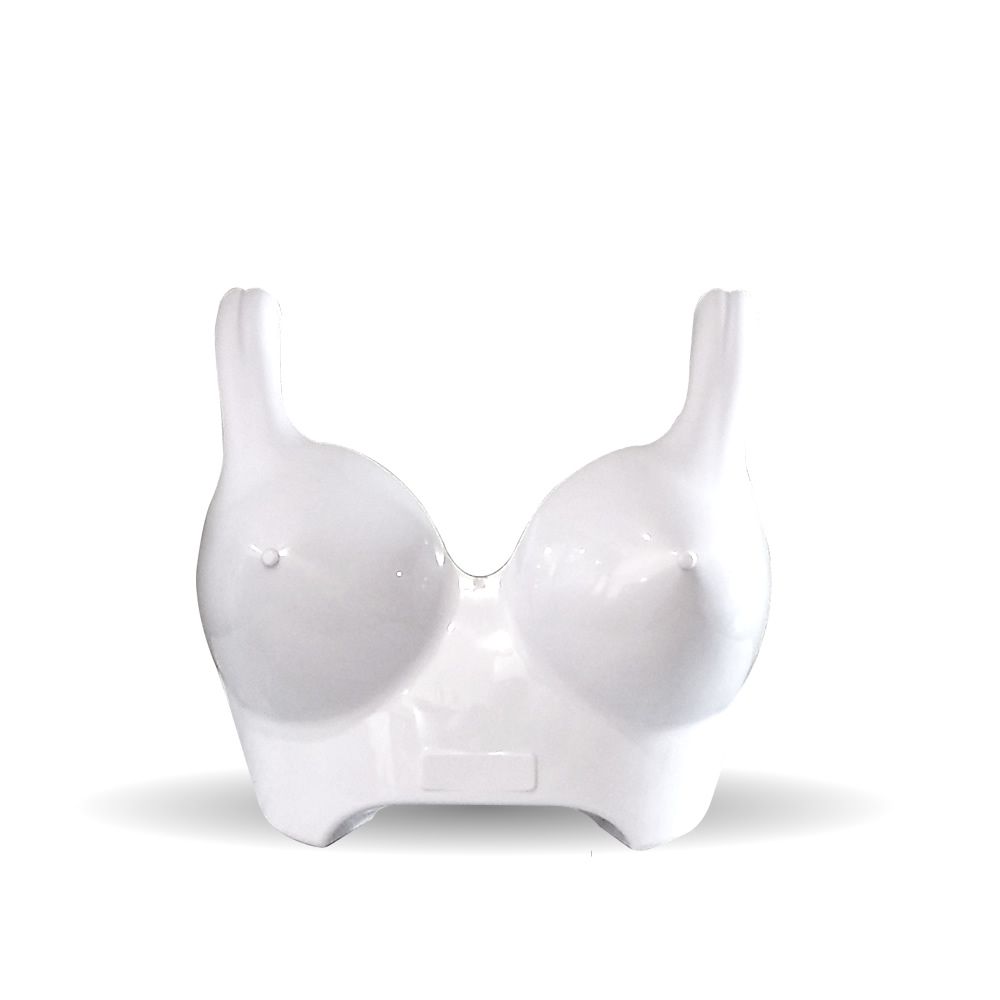 Maniquí blanco con forma de sujetador, con dos formas de pecho y tirantes de sujeción para los hombros.