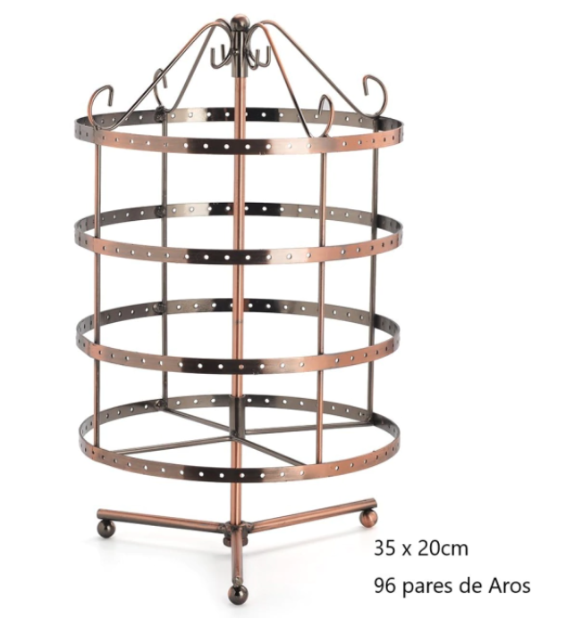 Expositor de aretes de bronce con cuatro niveles circulares, sobre fondo blanco.