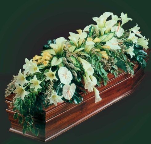 Allestimento floreale bara