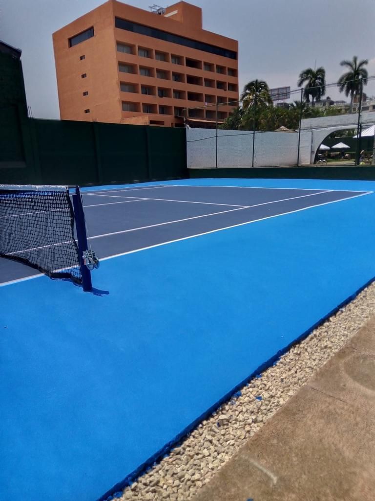 Cancha de tenis azul del HOTEL DE CUAUTLA