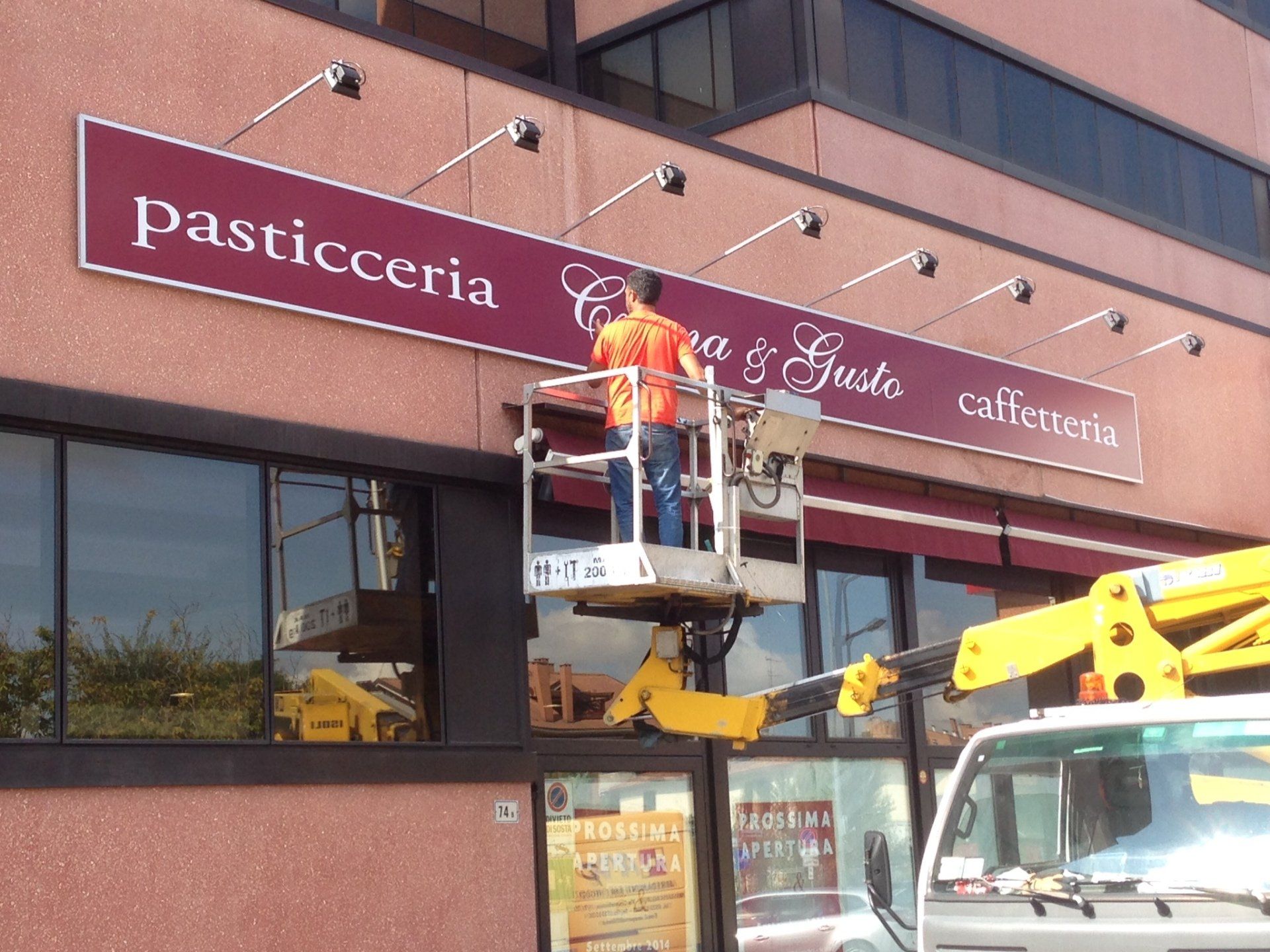 Pannelli Su Misura San Lazzaro Di Savena Nuova Neon Crea