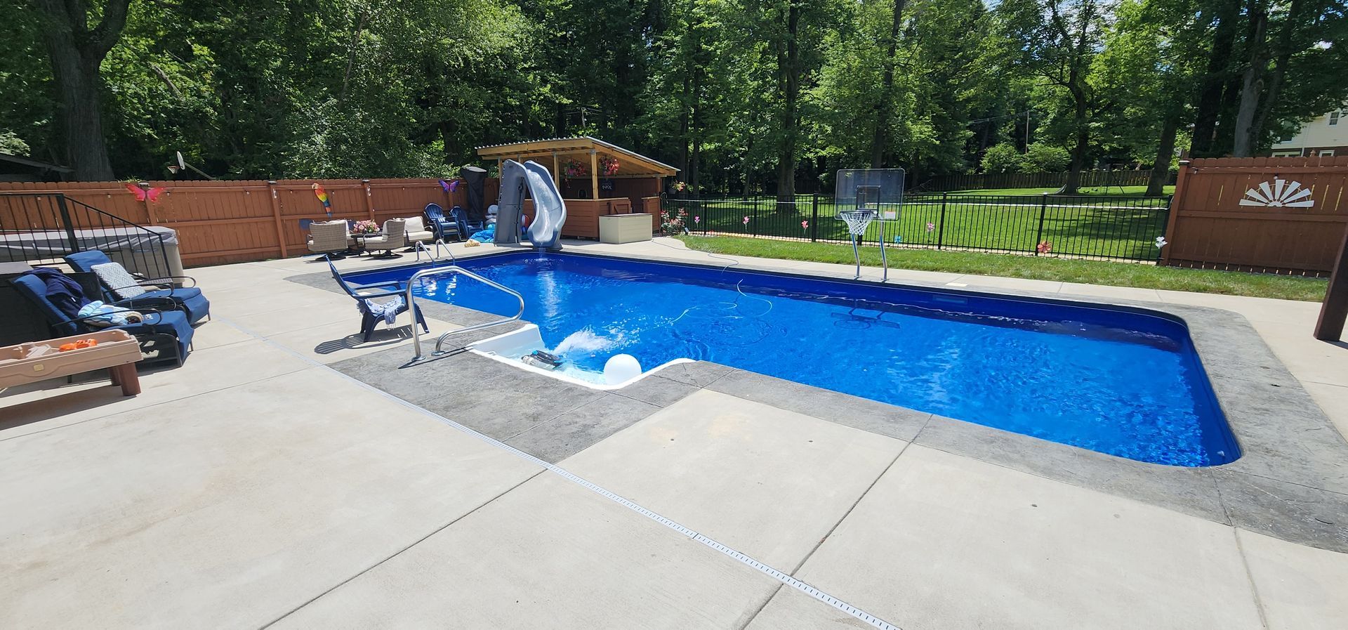 New pool installs in Louisville