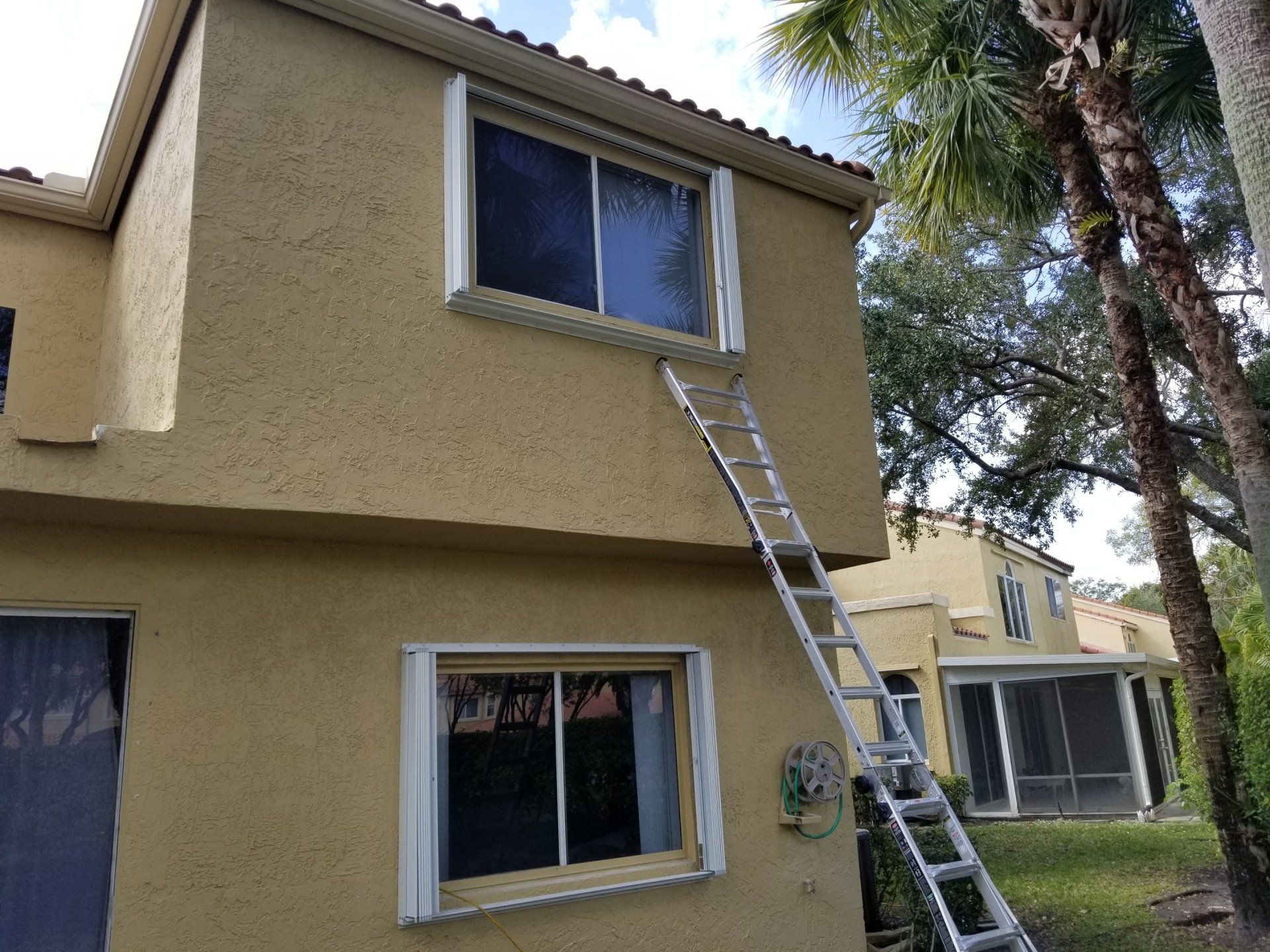 West Boca Raton FL Home Horizontal rolling window and Single Hung