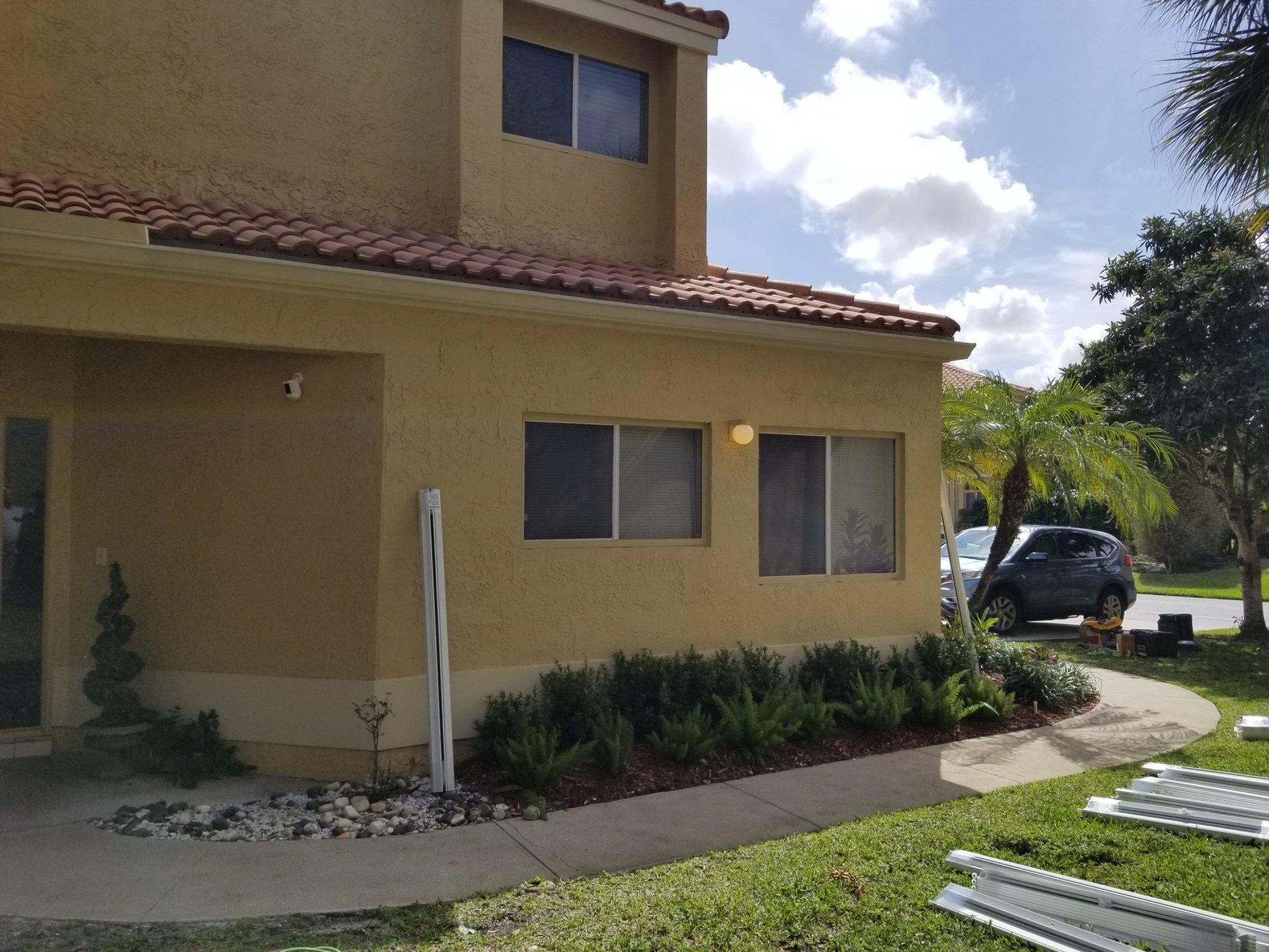 West Boca Raton FL Home Horizontal rolling window and Single Hung
