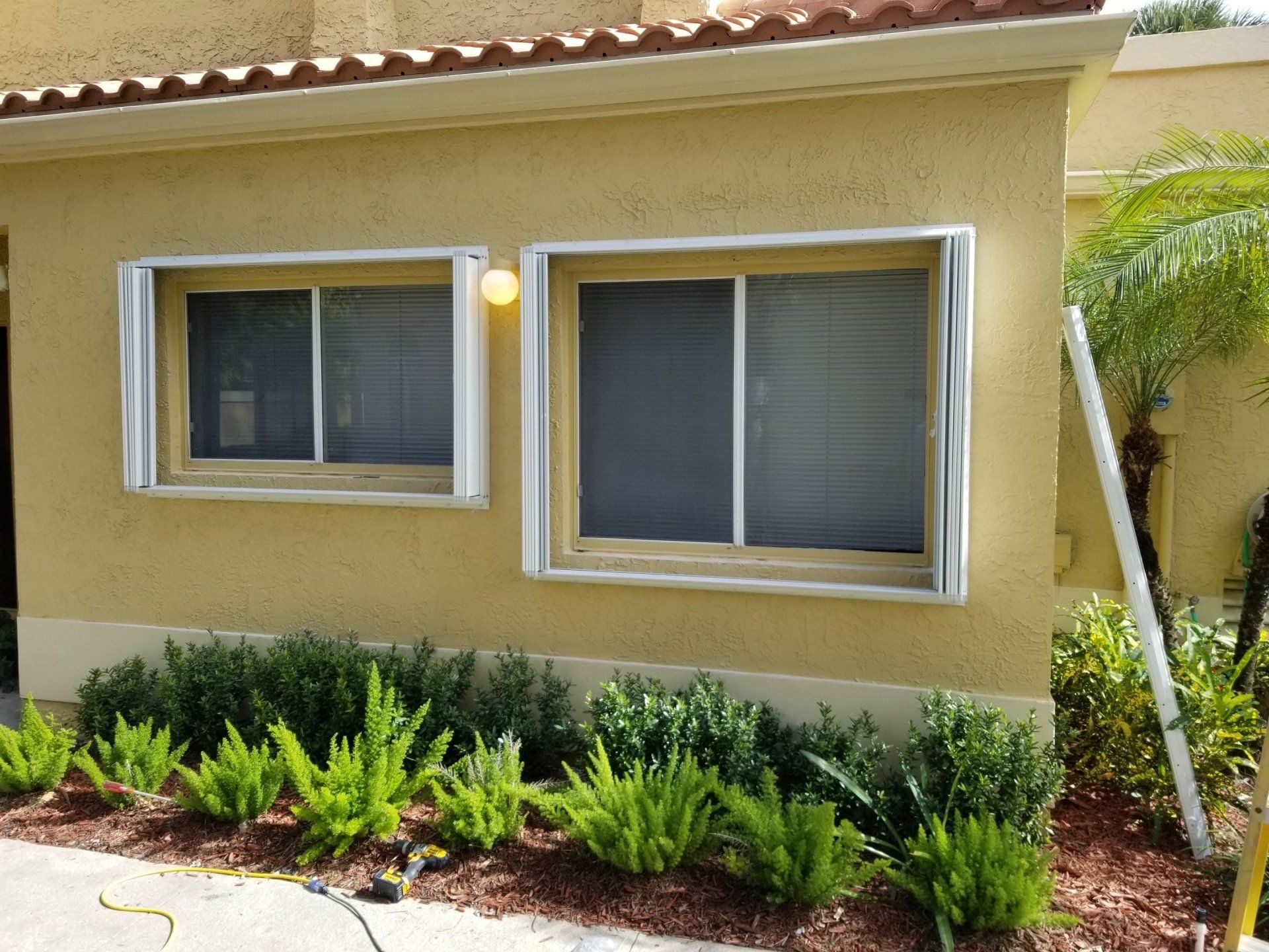 West Boca Raton FL Home Horizontal rolling window and Single Hung