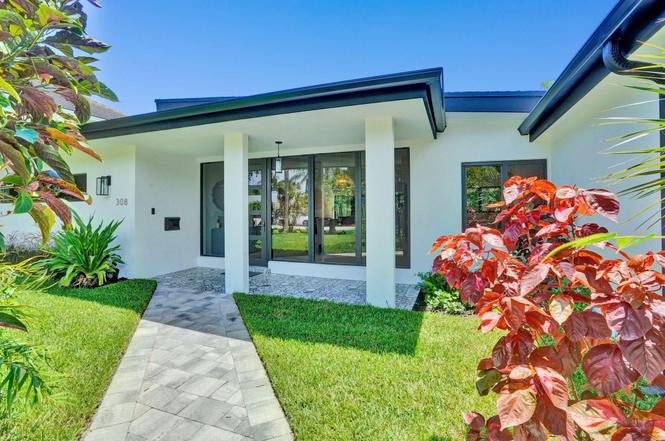 Delray Beach, FL. New Hurricane Windows