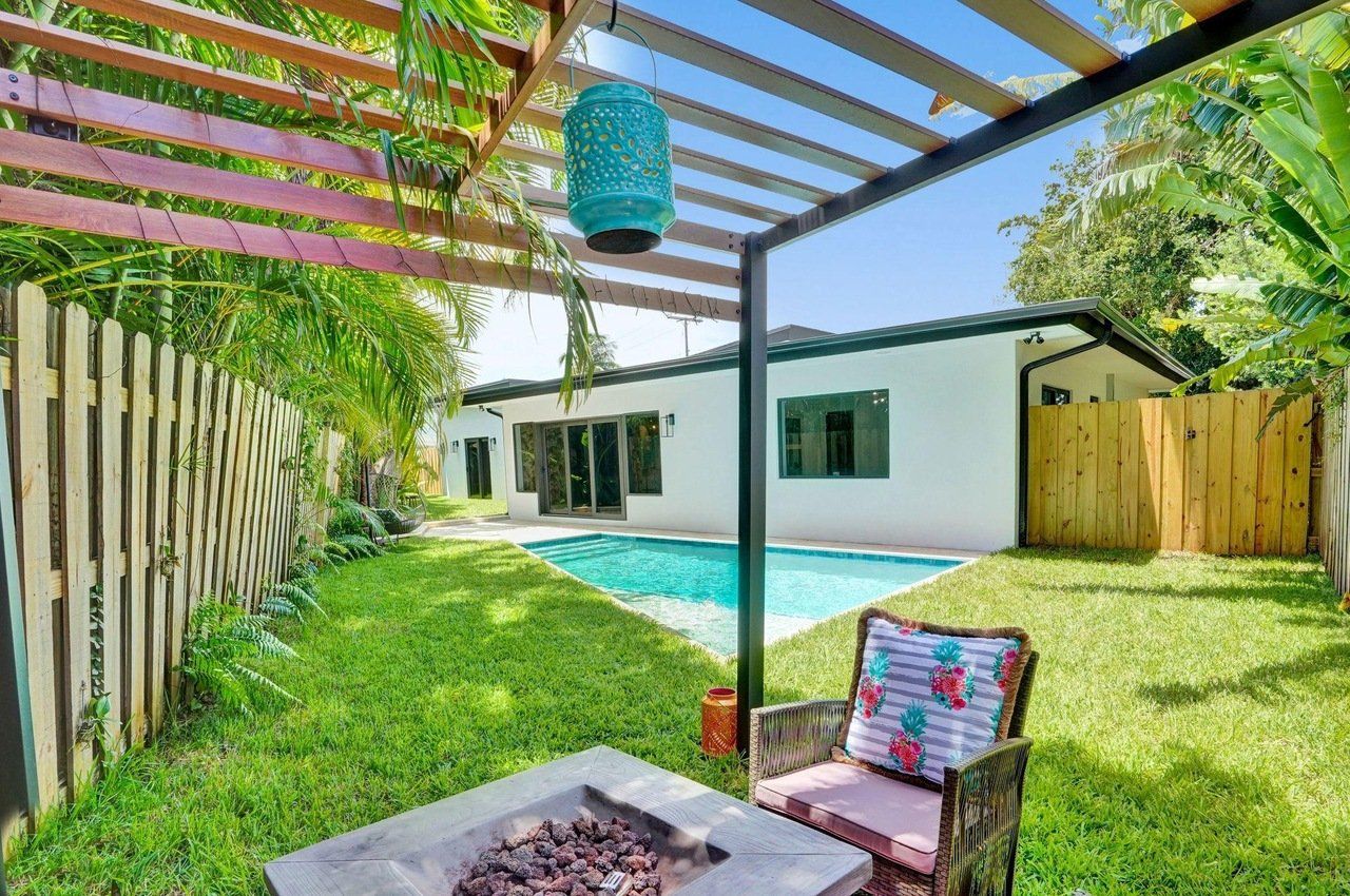 Delray Beach, FL. New Hurricane Windows