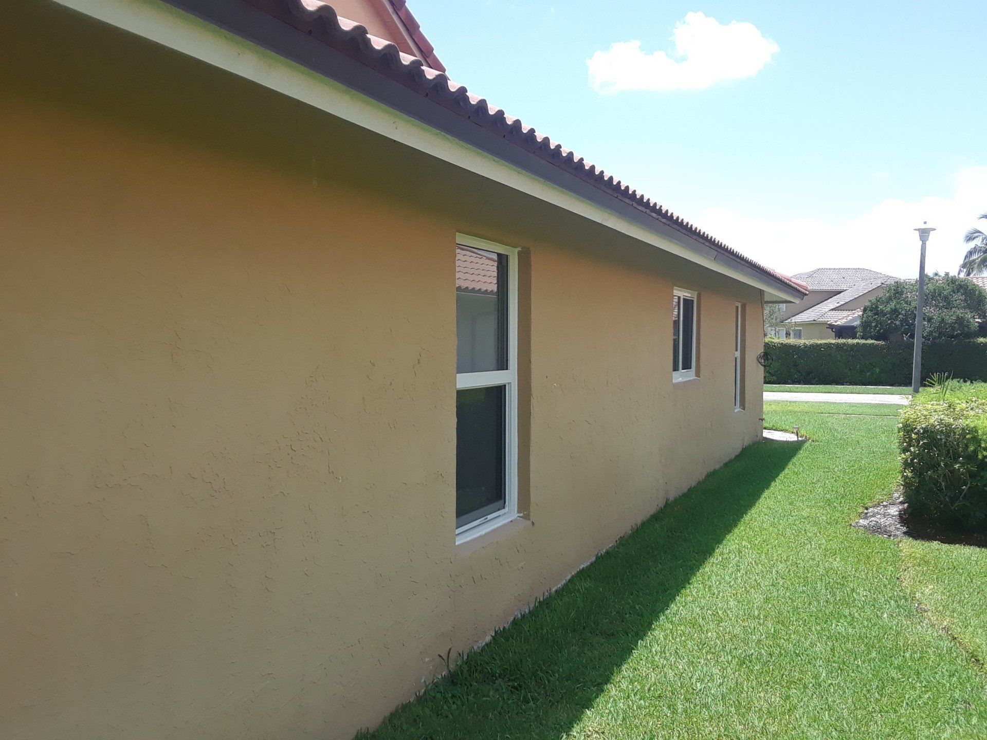 West Boca Raton FL Home Horizontal rolling window and Single Hung