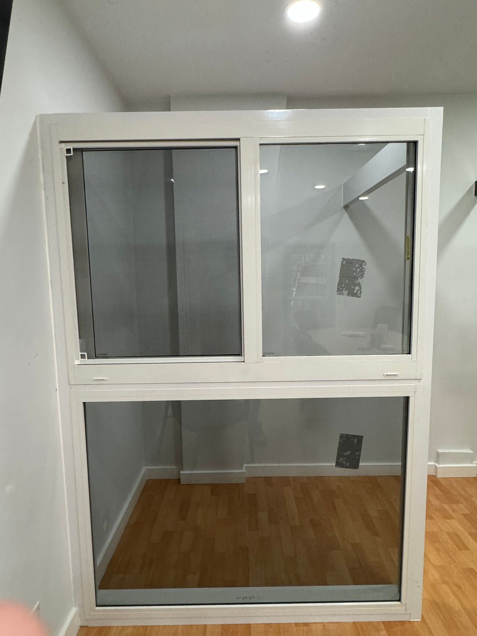 Single hung windows on top of picture windows