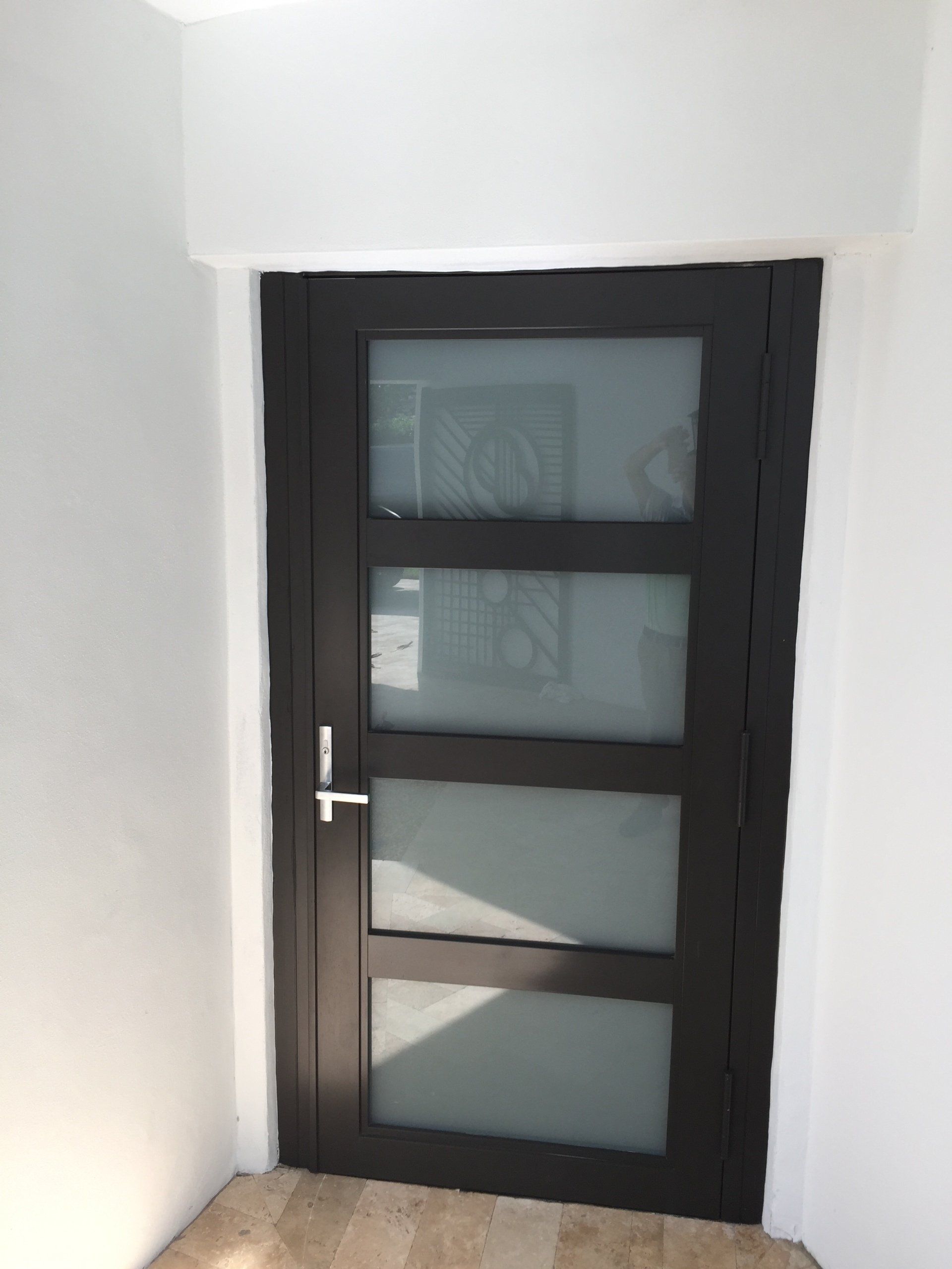 MG3000 Door bronze privacy glass