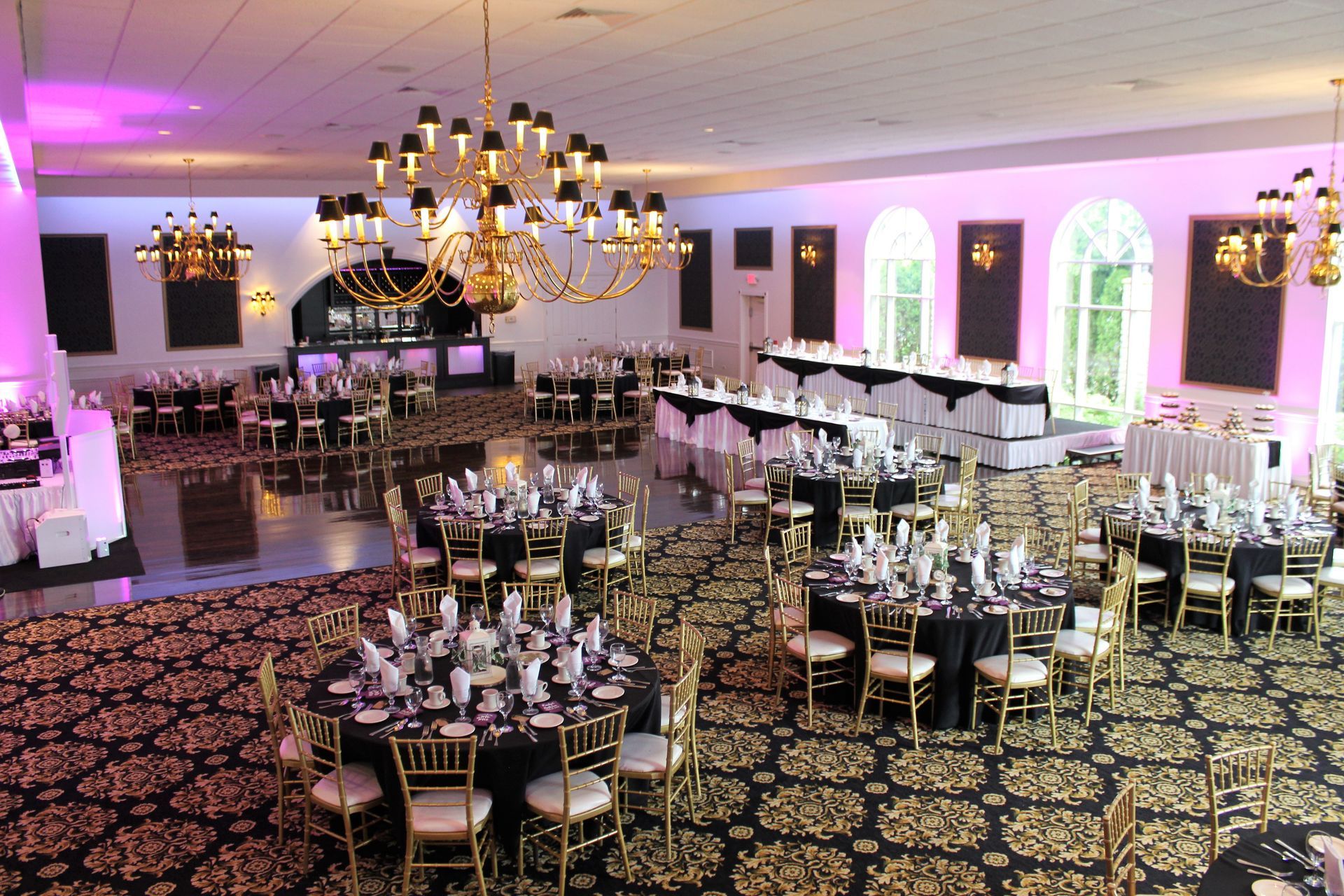 Black and Gold Wedding Decor