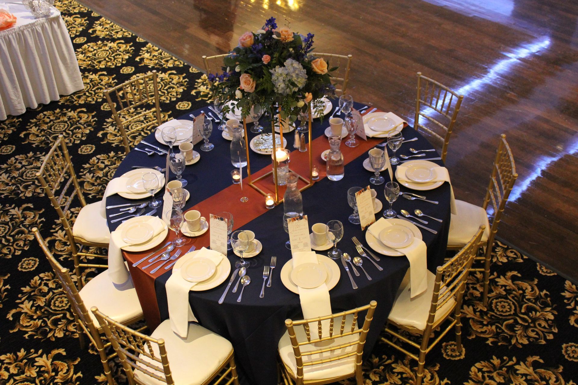 quinceañera guest table