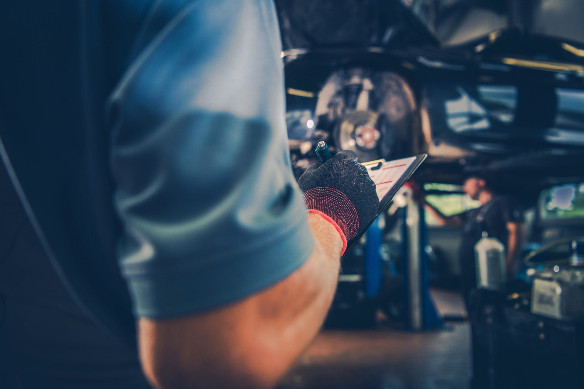 Technician Checking The Car — Columbus, OH — Kraft’s Body Shop