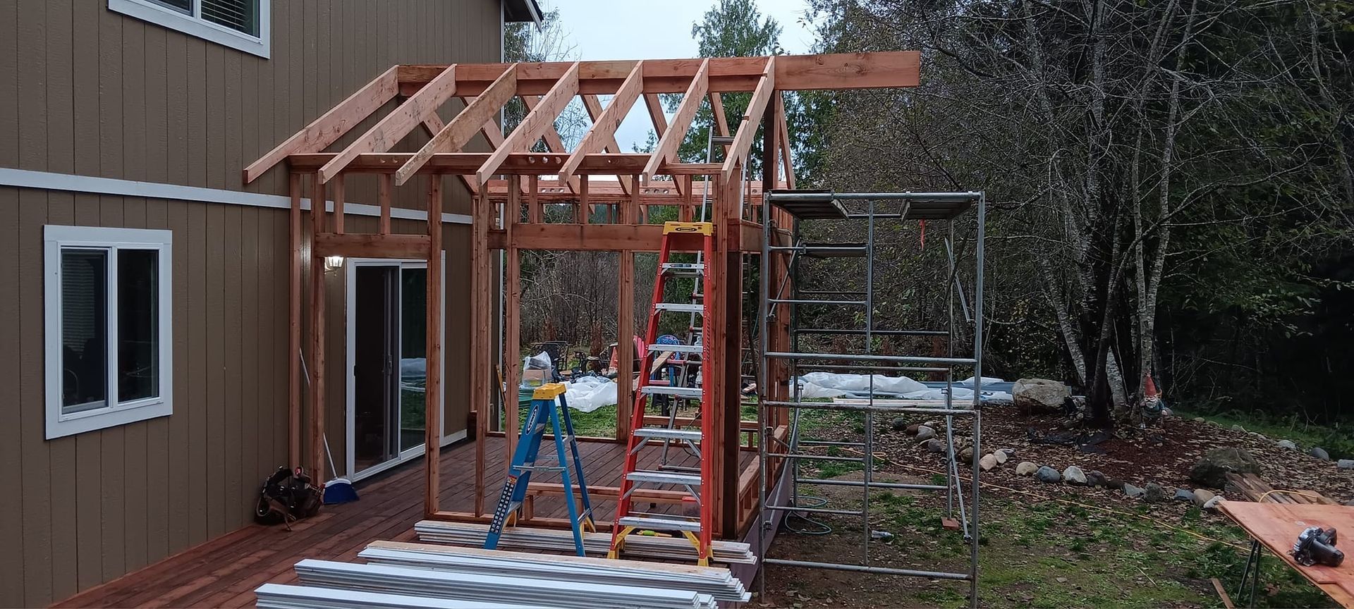 raymonds-general-contractors-llc-pole-barn-and-workshops-service