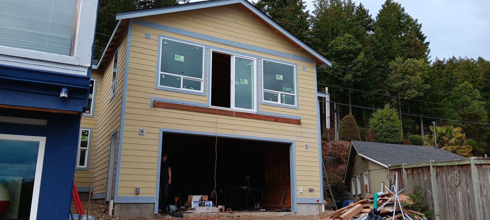 raymonds-general-contractors-llc-siding-installation-and-repair-service