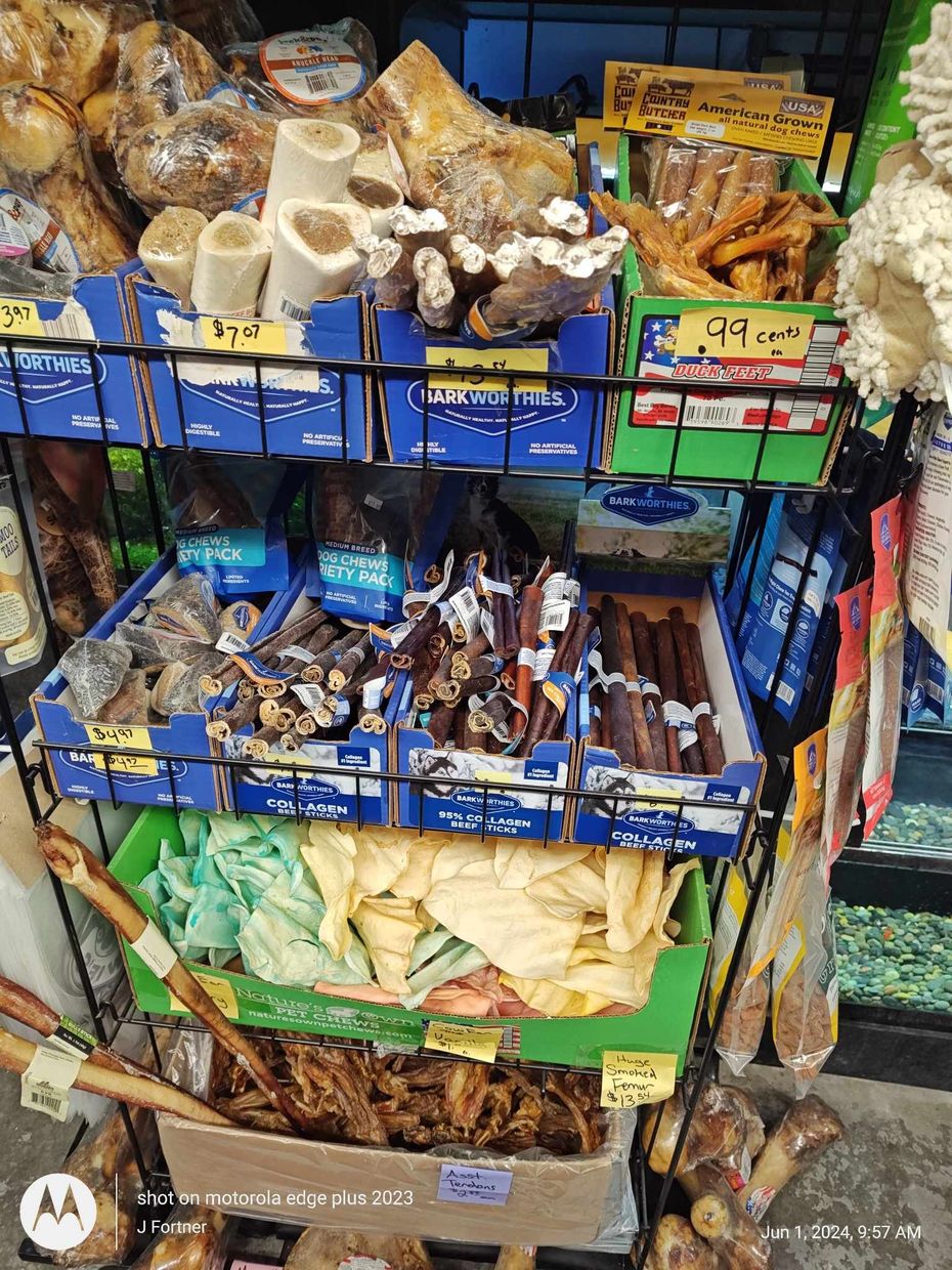 Paws-N-Claws Abilene KS Treat Isle
