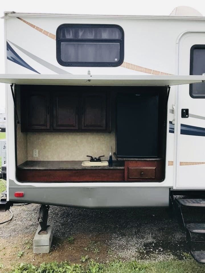 Exclusive Limo Services l Spencerville, OH l Lucky Limo