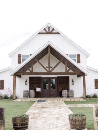 Luxury Barndominiums | Neagle Luxury Homes